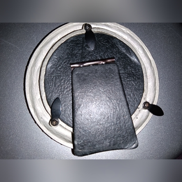 Cute brand new and quite heavy pewter picture frame - Picture 2 of 3